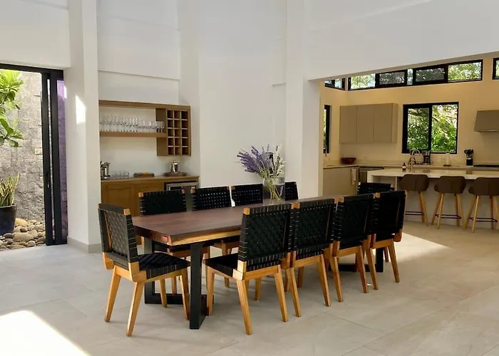 Casa El Respiro, Brand New House Steps From Amazing Private Ferienhaus *