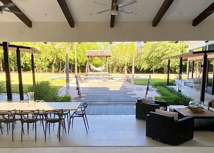 Casa El Respiro, Brand New House Steps From Amazing Private Playa Avellana
